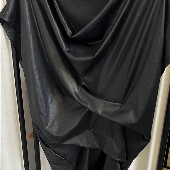 Black Drape Top - Picture 4 of 4